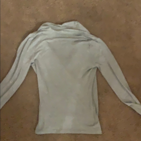 Grey top - Picture 3 of 4